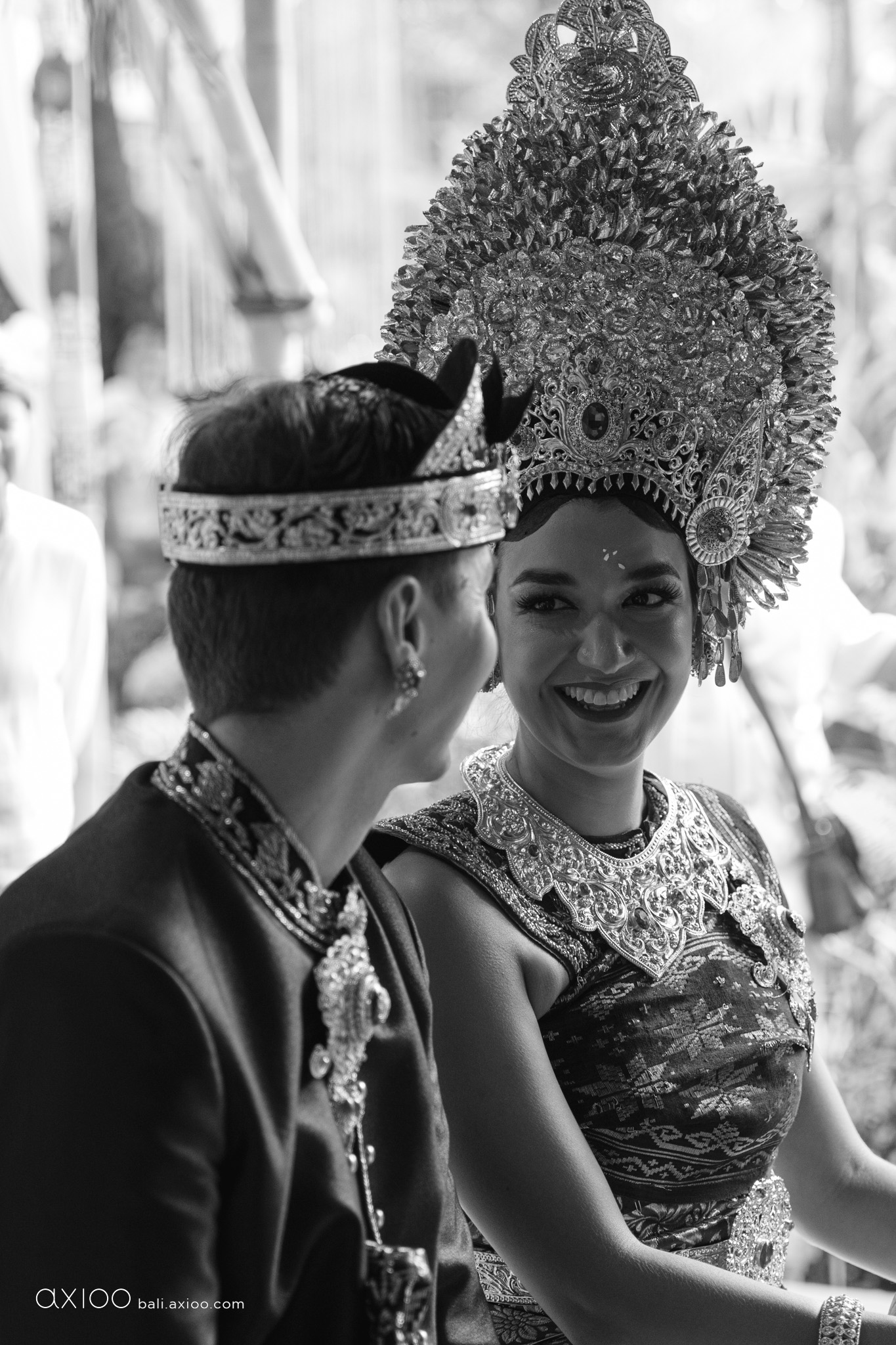 Axioo: In the Spur of the Moment